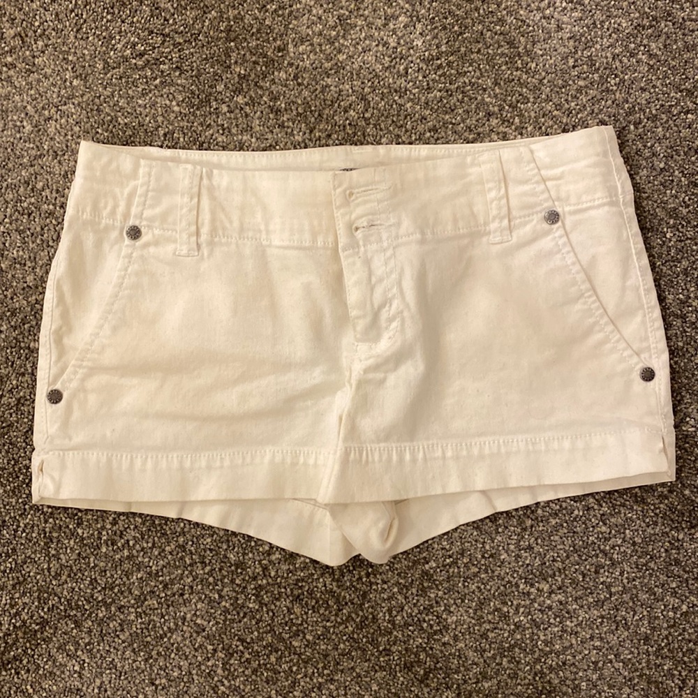 Women’s White GUESS shorts